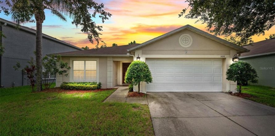 House in Orlando, Florida 3 bedrooms, 157.19 sq.m. № 1873046