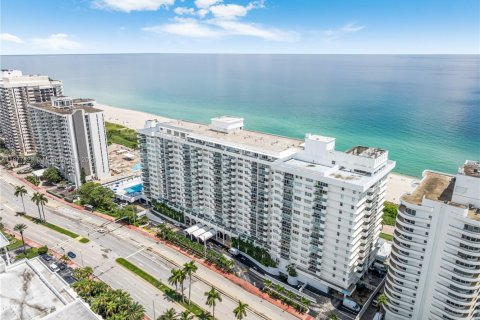 Купить кондоминиум в Майами-Бич, Флорида 2 спальни, 86.4м2, № 2012464 - фото 30