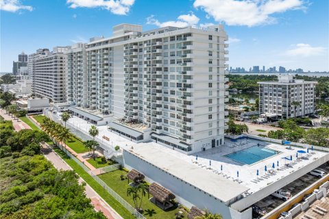 Купить кондоминиум в Майами-Бич, Флорида 2 спальни, 86.4м2, № 2012464 - фото 27