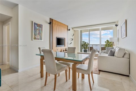 Купить кондоминиум в Майами, Флорида 2 спальни, 117.43м2, № 2073307 - фото 8