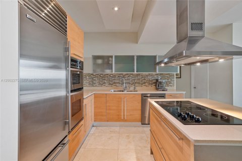 Купить кондоминиум в Майами, Флорида 2 спальни, 117.43м2, № 2073307 - фото 12