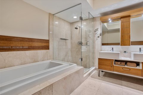 Купить кондоминиум в Майами, Флорида 2 спальни, 117.43м2, № 2073307 - фото 18