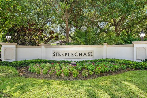 House in Palm Beach Gardens, Florida 5 bedrooms, 490.71 sq.m. № 2253579 - photo 6