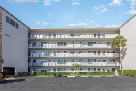 Купить кондоминиум в Брейдентон, Флорида 3 комнаты, 58.53м2, № 1725540 - фото 1