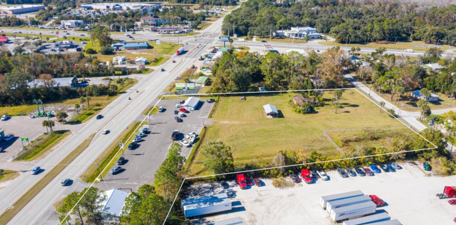 Commercial property in Palatka, Florida № 801033
