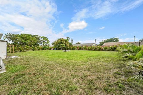 Immobilier commercial à vendre à St. Lucie, Floride: 323.3 m2 № 2193474 - photo 8