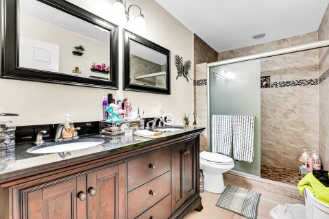 Immobilier commercial à vendre à St. Lucie, Floride: 323.3 m2 № 2193474 - photo 12