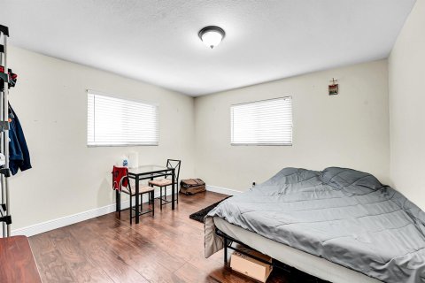 Immobilier commercial à vendre à St. Lucie, Floride: 323.3 m2 № 2193474 - photo 24