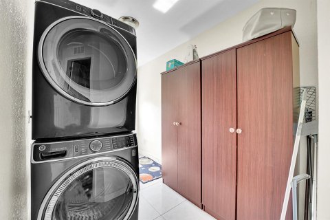 Immobilier commercial à vendre à St. Lucie, Floride: 323.3 m2 № 2193474 - photo 14