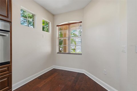 Townhouse in New Port Richey, Florida 3 bedrooms, 208.57 sq.m. № 2427012 - photo 10