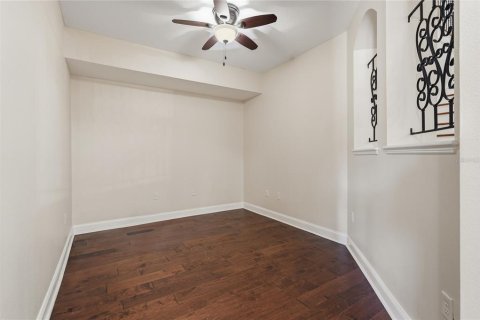 Townhouse in New Port Richey, Florida 3 bedrooms, 208.57 sq.m. № 2427012 - photo 26