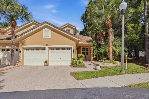 Townhouse in New Port Richey, Florida 3 bedrooms, 208.57 sq.m. № 2427012 - photo 2