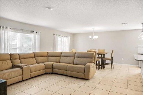 House in Clermont, Florida 4 bedrooms, 161.28 sq.m. № 1637270 - photo 9