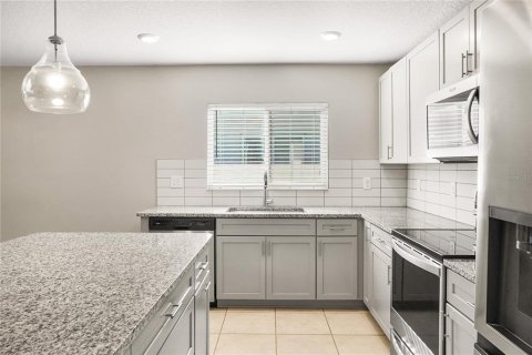 House in Clermont, Florida 4 bedrooms, 161.28 sq.m. № 1637270 - photo 8