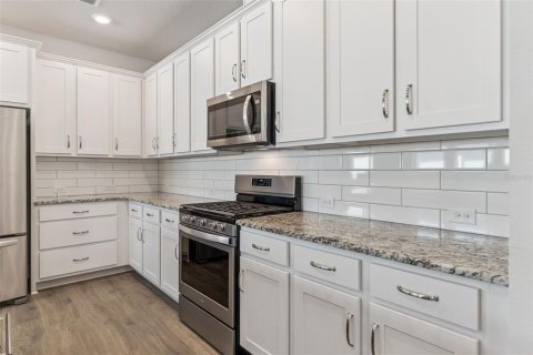 House in Fish Hawk, Florida 2 bedrooms, 162.76 sq.m. № 2429586 - photo 12