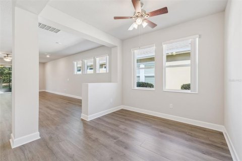 House in Fish Hawk, Florida 2 bedrooms, 162.76 sq.m. № 2429586 - photo 4