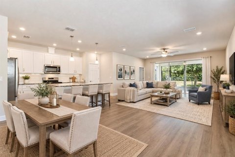 House in Fish Hawk, Florida 2 bedrooms, 162.76 sq.m. № 2429586 - photo 6