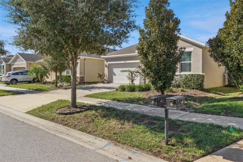 House in Fish Hawk, Florida 2 bedrooms, 162.76 sq.m. № 2429586 - photo 3