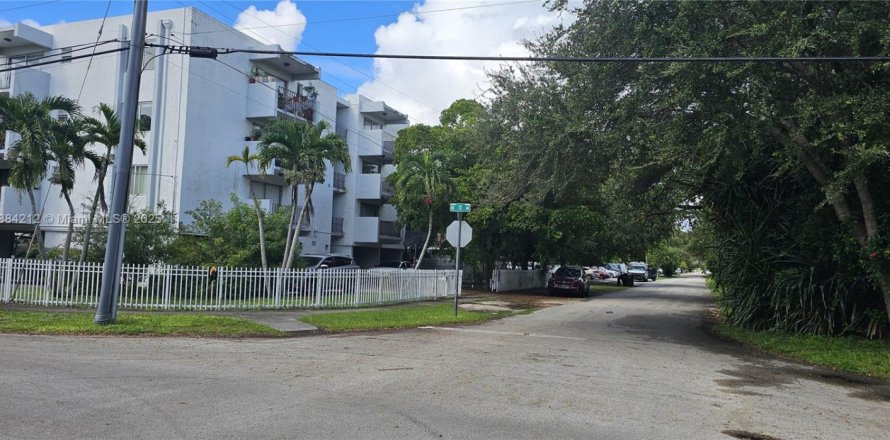 Condo in North Miami, Florida, 1 bedroom  № 2012806