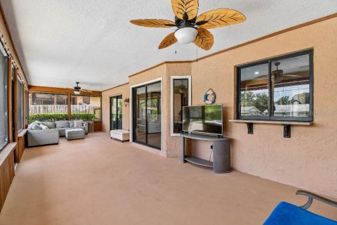 House in Altamonte Springs, Florida 4 bedrooms, 185.99 sq.m. № 2196135 - photo 26