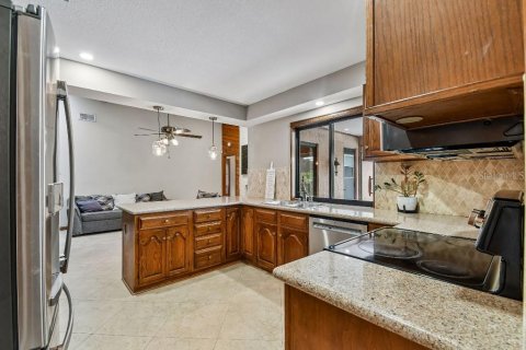 House in Altamonte Springs, Florida 4 bedrooms, 185.99 sq.m. № 2196135 - photo 10