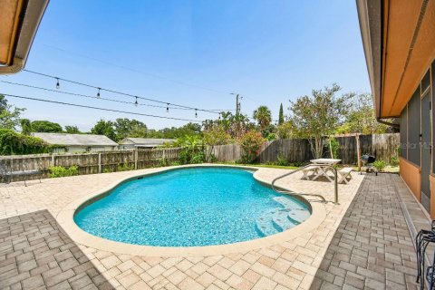 House in Altamonte Springs, Florida 4 bedrooms, 185.99 sq.m. № 2196135 - photo 28