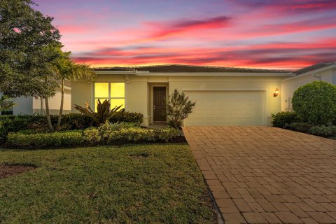 Villa ou maison à Stuart, Floride 4 chambres, 171.87 m2 № 2413107