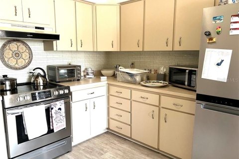 House in Inverness, Florida 2 bedrooms, 85.47 sq.m. № 1805056 - photo 6