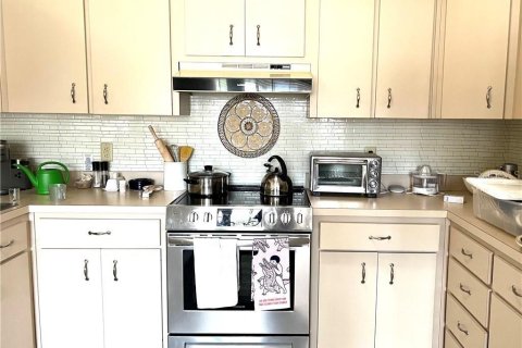 House in Inverness, Florida 2 bedrooms, 85.47 sq.m. № 1805056 - photo 7