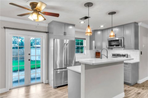 Casa en venta en Saint Petersburg, Florida, 3 dormitorios, 102.29 m2 № 1914066 - foto 9