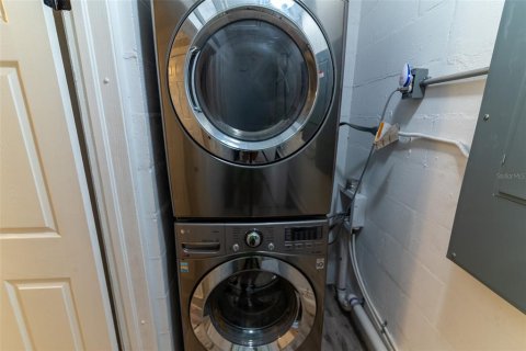 Casa en venta en Saint Petersburg, Florida, 3 dormitorios, 102.29 m2 № 1914066 - foto 22