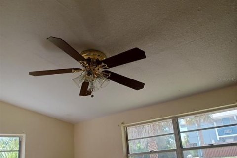 Casa en venta en Tarpon Springs, Florida, 2 dormitorios, 64.66 m2 № 2385849 - foto 13