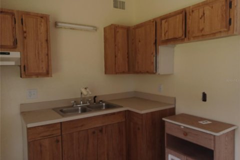 Casa en venta en Tarpon Springs, Florida, 2 dormitorios, 64.66 m2 № 2385849 - foto 4