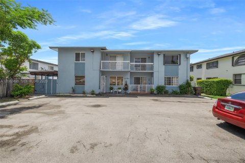 Condominio en alquiler en Hialeah, Florida, 3 dormitorios, 108.05 m2 № 2348422 - foto 30