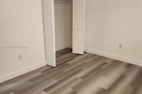 Copropriété à louer à Miami, Floride: 2 chambres, 89.65 m2 № 1976509 - photo 8