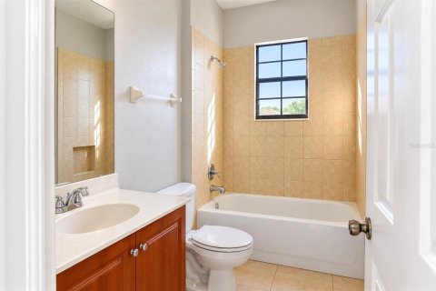 Townhouse in Poinciana, Florida 3 bedrooms, 183.76 sq.m. № 2384197 - photo 25