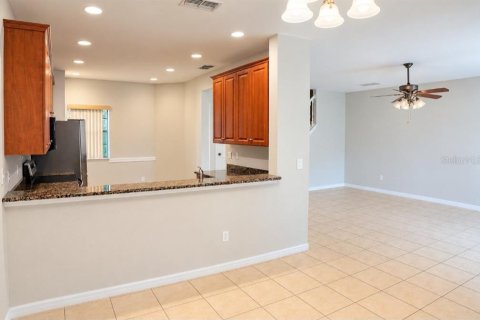 Townhouse in Poinciana, Florida 3 bedrooms, 183.76 sq.m. № 2384197 - photo 9