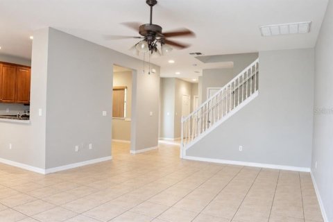 Townhouse in Poinciana, Florida 3 bedrooms, 183.76 sq.m. № 2384197 - photo 13