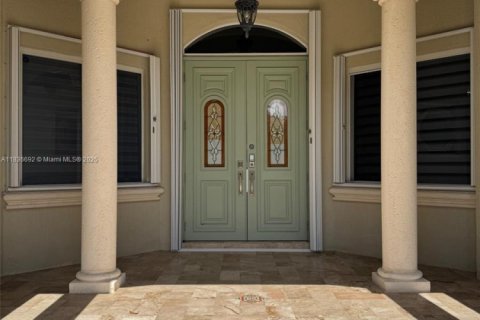 Casa en venta en Pinecrest, Florida, 4 dormitorios, 348.2 m2 № 1935212 - foto 5