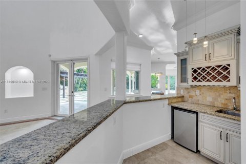 Casa en venta en Pinecrest, Florida, 4 dormitorios, 348.2 m2 № 1935212 - foto 10