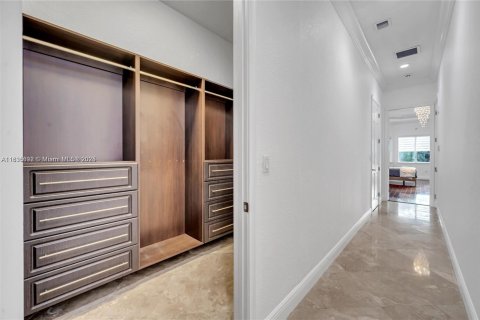 Casa en venta en Pinecrest, Florida, 4 dormitorios, 348.2 m2 № 1935212 - foto 25