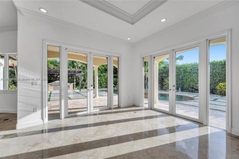 Casa en venta en Pinecrest, Florida, 4 dormitorios, 348.2 m2 № 1935212 - foto 17