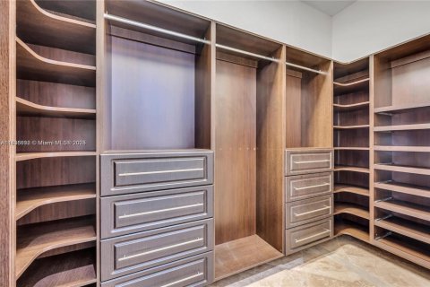 Casa en venta en Pinecrest, Florida, 4 dormitorios, 348.2 m2 № 1935212 - foto 26