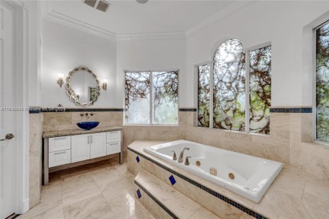 Casa en venta en Pinecrest, Florida, 4 dormitorios, 348.2 m2 № 1935212 - foto 20