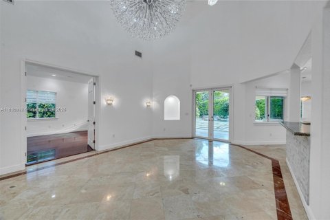 Casa en venta en Pinecrest, Florida, 4 dormitorios, 348.2 m2 № 1935212 - foto 18