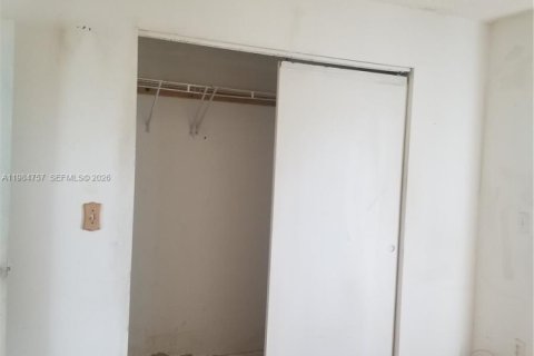 Condominio en venta en Coral Springs, Florida, 2 dormitorios, 69.86 m2 № 2045843 - foto 4