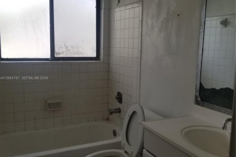 Condominio en venta en Coral Springs, Florida, 2 dormitorios, 69.86 m2 № 2045843 - foto 2