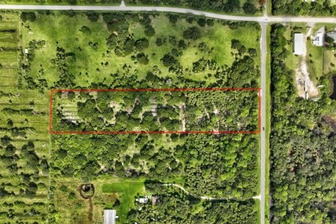 Commercial property in St. Lucie, Florida № 2145991 - photo 2