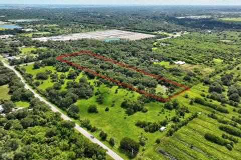 Commercial property in St. Lucie, Florida № 2145991 - photo 4