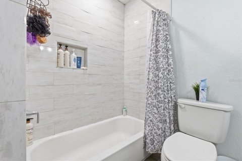 Casa en venta en Tampa, Florida, 4 dormitorios, 181.72 m2 № 2215017 - foto 17